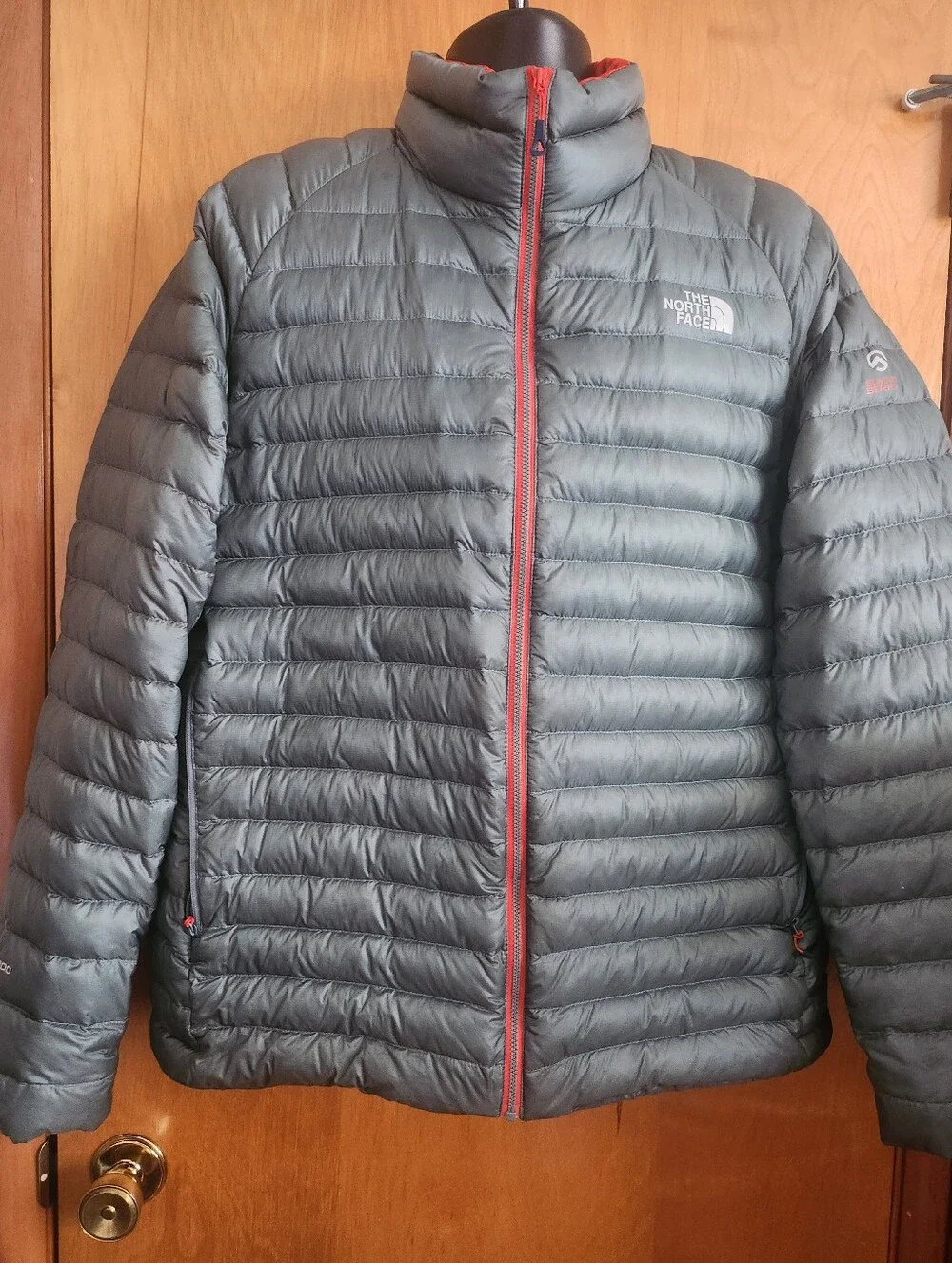 The North Face Summit Series Men's Gray Puffer Jacket Size XL